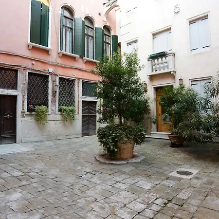 San Marco Loft Apartment Venedig